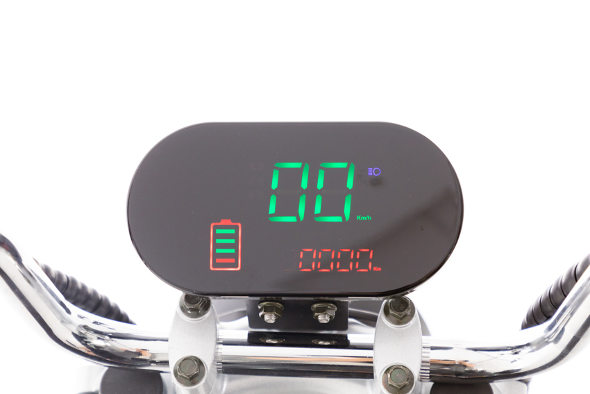 ELECTRIC CHOPPER UNIZDRAV PRO cu trei roți - motor puternic de 2000 W