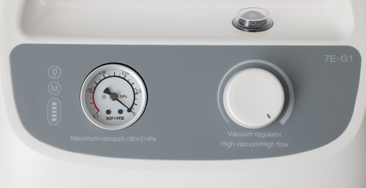 Aspirator portabil Yuwell 7E-G1, 27 l/min, reîncărcabil