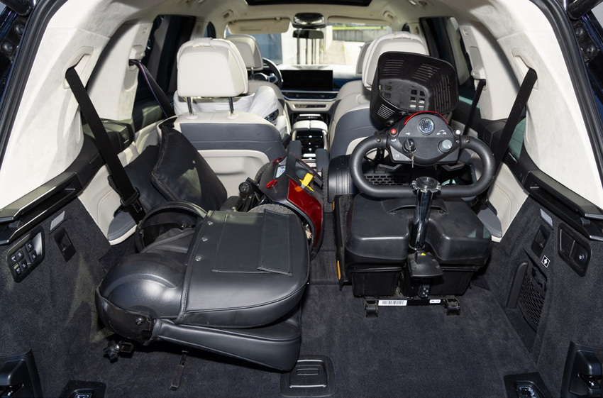 Scuter electric ELITE pentru seniori și pacienți cu dizabilitați