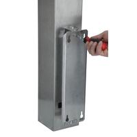 Lampă germicidă închisă pe perete UNIZDRAV