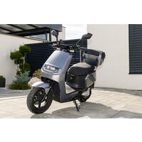 Scuter electric UNIZDRAV e-City cu o autonomie de 120 km