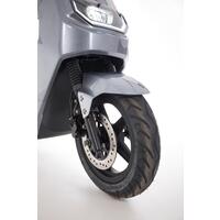 Scuter electric UNIZDRAV e-City cu o autonomie de 120 km