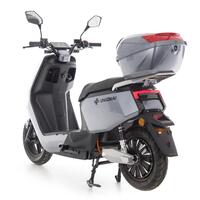 Scuter electric UNIZDRAV e-City cu o autonomie de 120 km