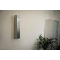 Lampă germicidă închisă pe perete UNIZDRAV