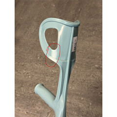 Cârjă cu sprijin pe antebraț - gri DEFECT ESTETIC LA PIESA DE PLASTIC