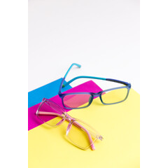 Ochelari anti-lumină albastră pentru copii albastri UNIZDRAV + carcasă, geantă și set de testare