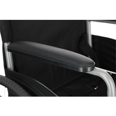 Scaunul cu rotile UNIZDRAV Basic