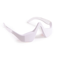 Terapia cu lumină 3D pentru pungile de sub ochi