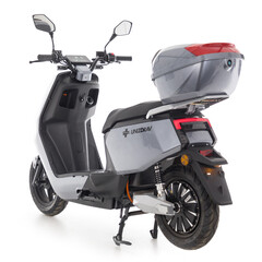 Scuter electric UNIZDRAV e-City cu o autonomie de 60 km