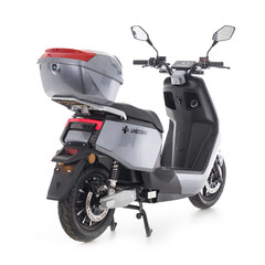 Scuter electric UNIZDRAV e-City cu o autonomie de 120 km