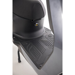 Scuter electric UNIZDRAV e-City cu o autonomie de 120 km