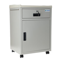 Noptieră MEDIK metalică -DETERIORARE PE O MUCHIE