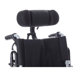 Tetieră universală pentru scaun cu rotile