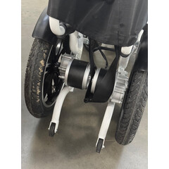 Scaun cu rotile electric AT52304 (Articol folosit)