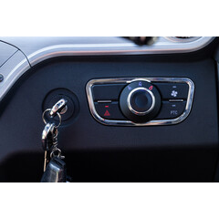 Scuter electric cu trei roți UNIZDRAV MiniCar  (Articol folosit)