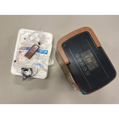 Concentrator de oxigen cu ieșire vocală UNIZDRAV, 7 l/min, imitație de lemn (Produs folosit)