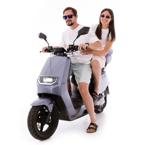 Scuter electric UNIZDRAV e-City cu o autonomie de 60 km