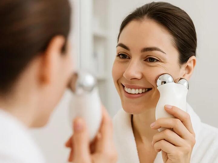 Secretul unei pielii proaspete și ferme? Aparate de masaj facial!