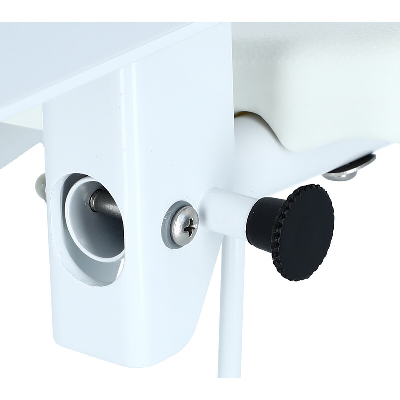 Scaun rabatabil montat pe perete