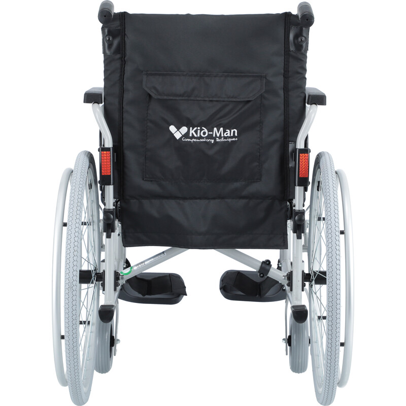 Scaun cu rotile ușor cu centru de greutate reglabil