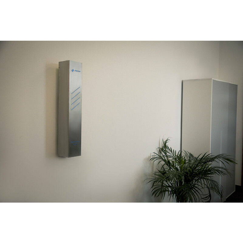 Lampă germicidă închisă pe perete UNIZDRAV