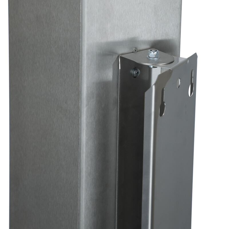 Lampă germicidă închisă pe perete UNIZDRAV