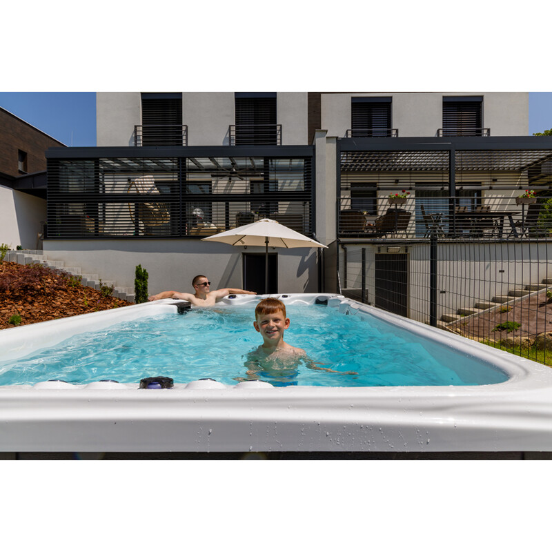 SwimSpa LUX SUNRANS SR853 cu contracurent și tehnologie Balboa