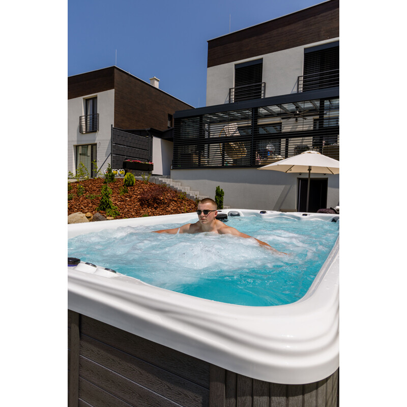 SwimSpa LUX SUNRANS SR853 cu contracurent și tehnologie Balboa