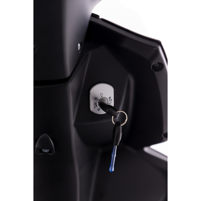 Scuter electric cu trei roți CHAMPION pentru seniori și persoane invalide - motor puternic de 1000 W, negru