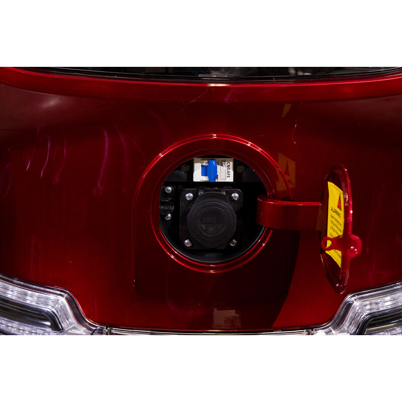 Scuter acoperit cu trei roți CHAMPION MiniCar pentru seniori și imobili - motor puternic de 1500 W