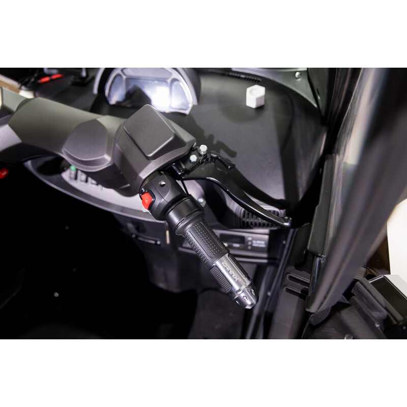 Scuter acoperit cu trei roți CHAMPION MiniCar pentru seniori și imobili - motor puternic de 1500 W