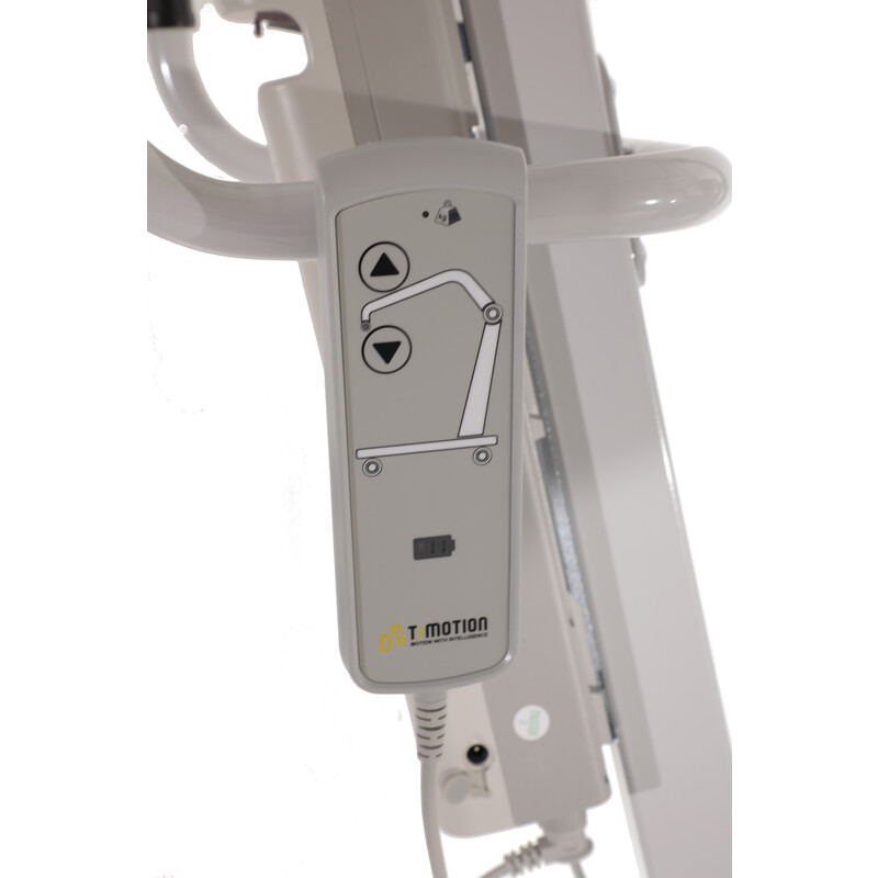 Dispozitiv electric de ridicare pacienți - FĂRĂ SLING, ROȚI UȘOR MURDARE, ZGÂRIETURI PE CONSTRUCȚIE