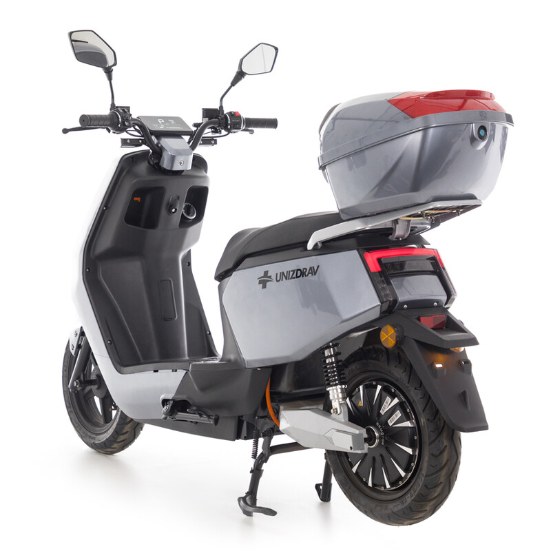 Scuter electric UNIZDRAV e-City cu o autonomie de 60 km