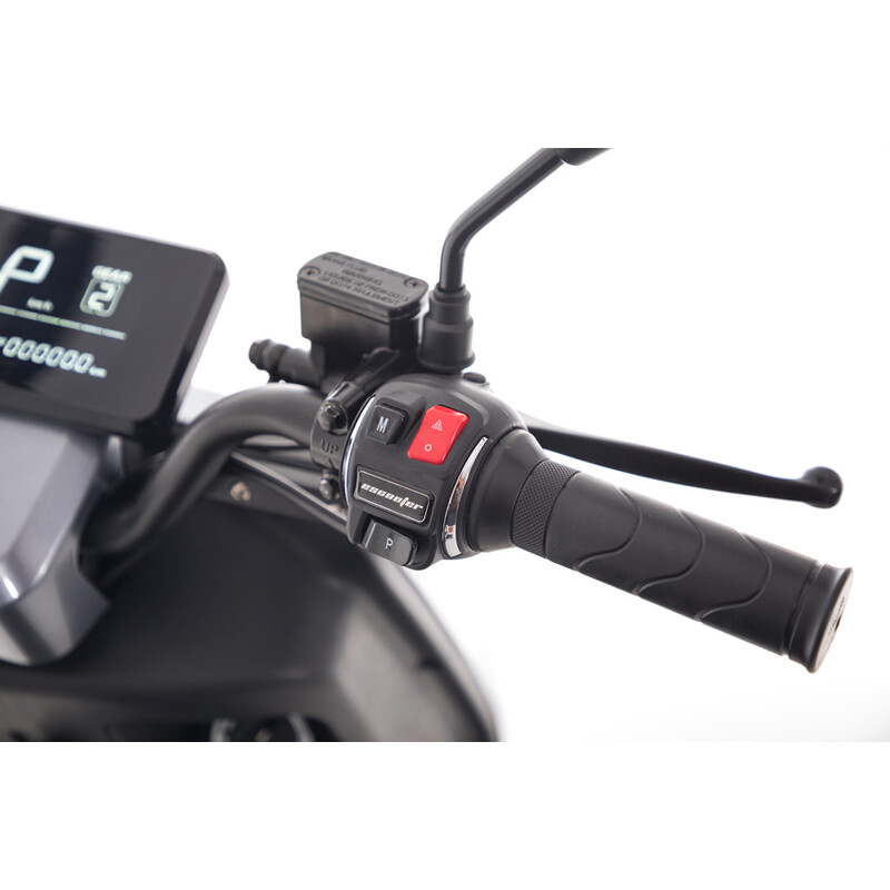 Scuter electric UNIZDRAV e-City cu o autonomie de 60 km