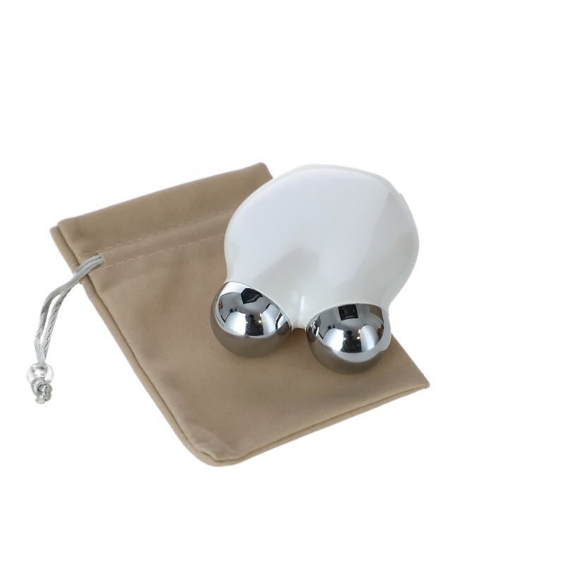 Aparat de masaj pentru față și gât cu funcție EMS