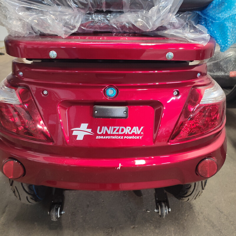 Scuter electric cu două locuri CHAMPION DUO pentru seniori și persoane invalide - motor puternic de 1000 W -  ZGÂRIETURI MICI PE BARĂ DE PROTECȚIE SPATE