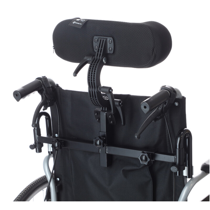 Tetieră universală pentru scaun cu rotile