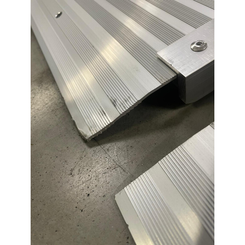 Rampă pliabilă, 150 cm - COLȚ DETERIORAT