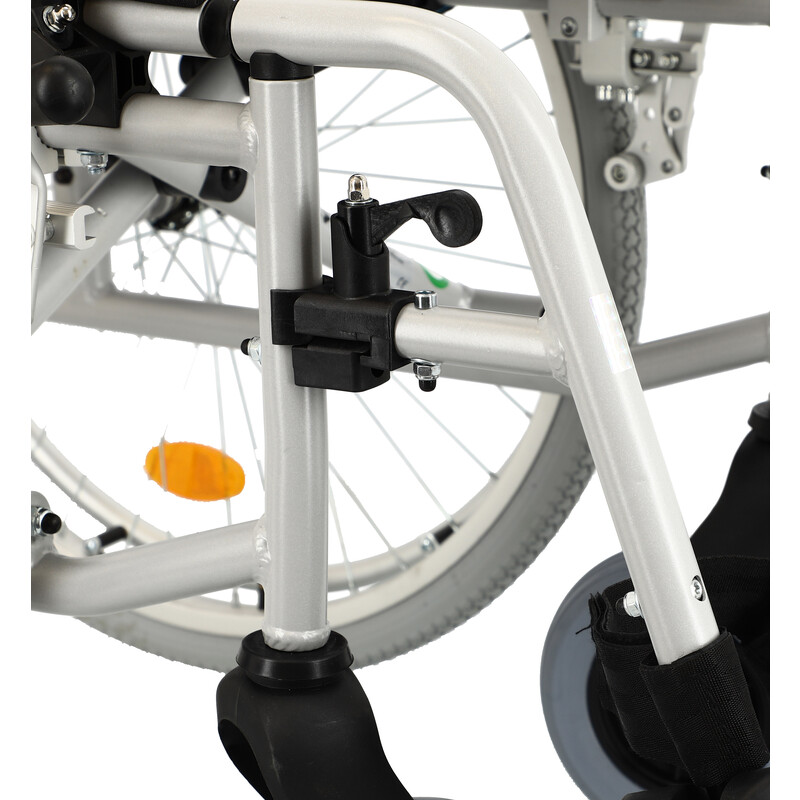 Scaun cu rotile ușor cu centru de greutate reglabil (Articol expus)