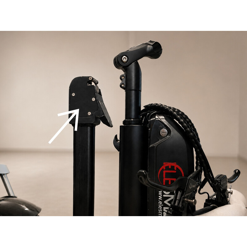 Propulsor electric auxiliar pentru scaun cu rotile Elesmart A6 (Articol folosit)