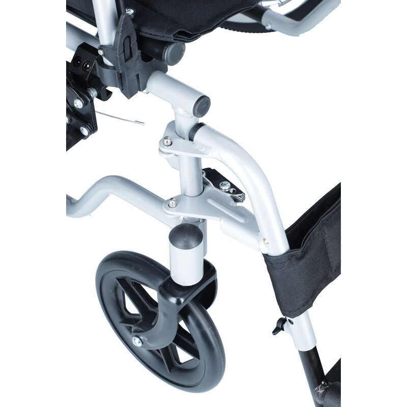 Scaun cu rotile UNIZDRAV LIGHT 46cm (Articol folosit)