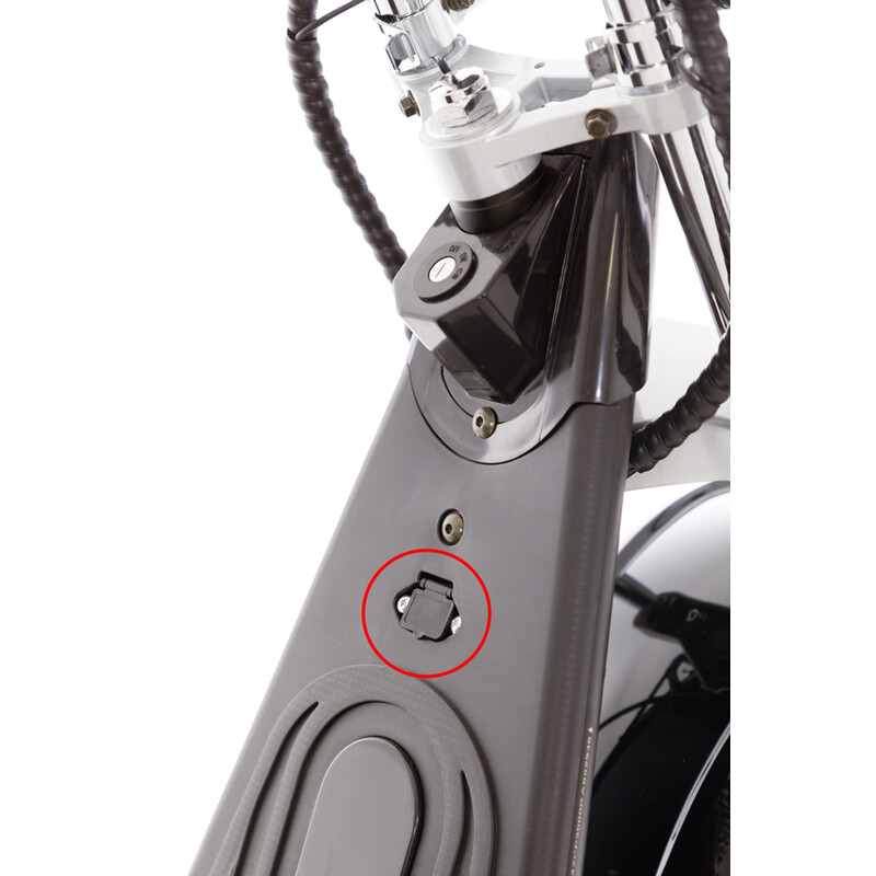 ELECTRIC CHOPPER UNIZDRAV PRO cu trei roți - motor puternic de 2000 W (Produs expus)